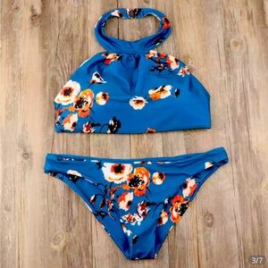 Cute 2 piece floral blue bathing suit